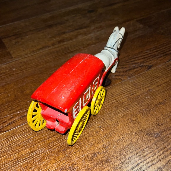 Vintage Cast Iron Red & Yellow Horse Drawn Wagon Figurine/ Decor Moving Wheels - Picture 4 of 12